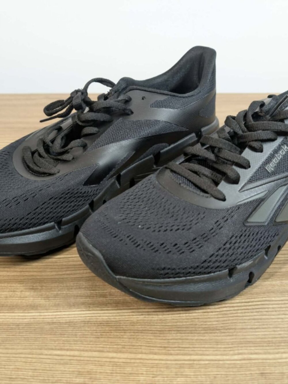 Reebok Zig Dynamica 6 Men size 11 shoes
